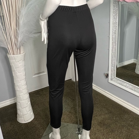 Faux Button Leggings - Picture 5 of 5